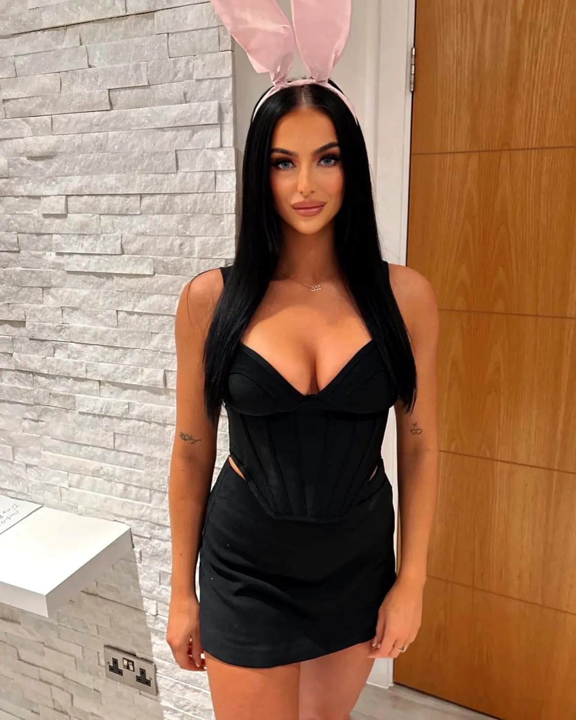 Alana 5