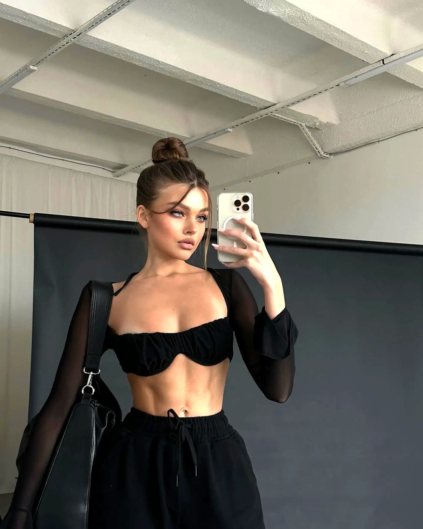 Bella 2