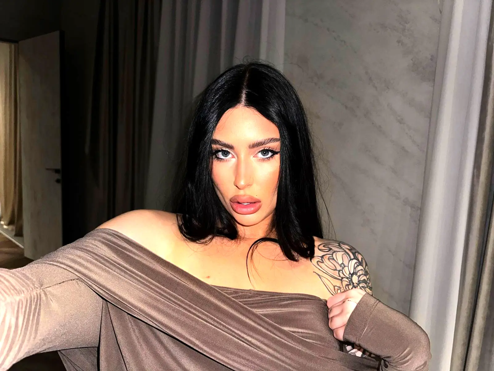 Aleks - Escorte - №2953, Height: 180, Age: 21, Weight: 62
