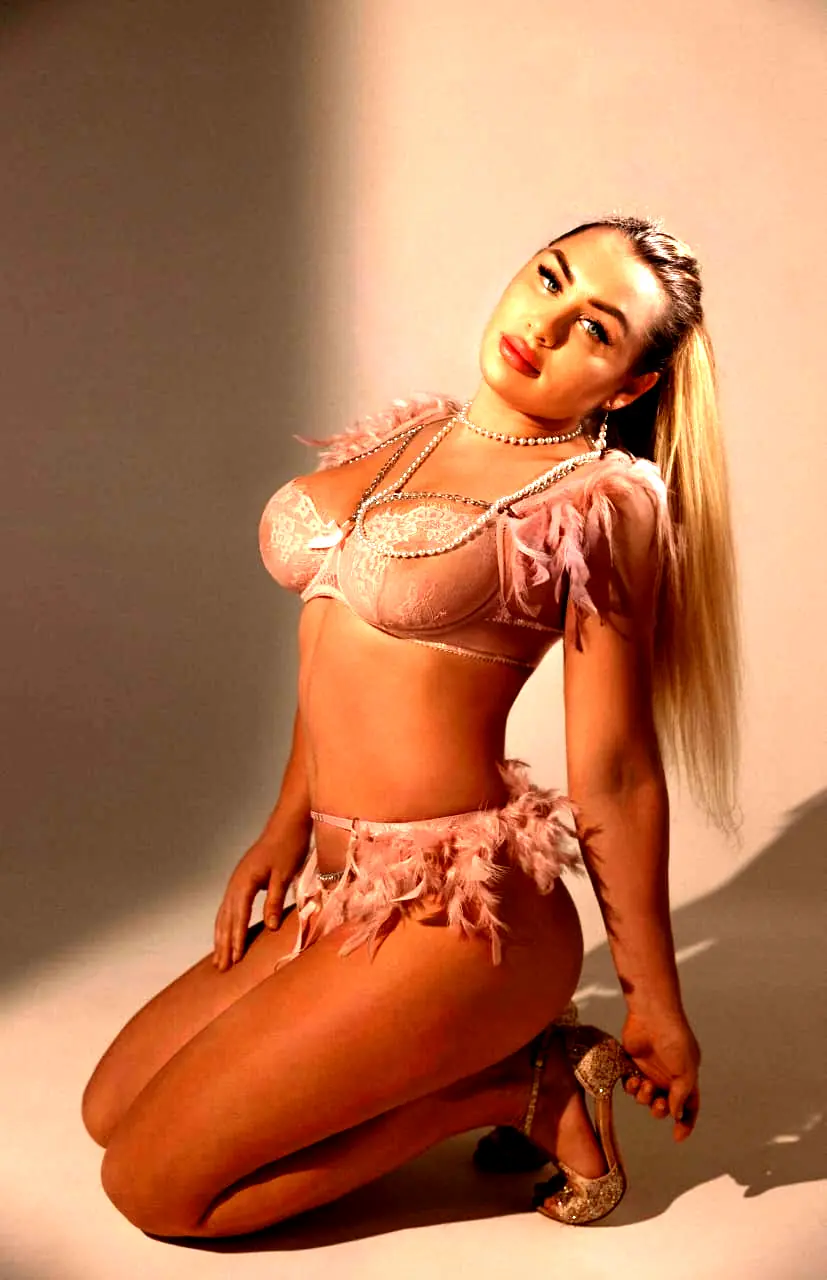 Janna - Escorte - №2791, Height: 173, Age: 26, Weight: 62