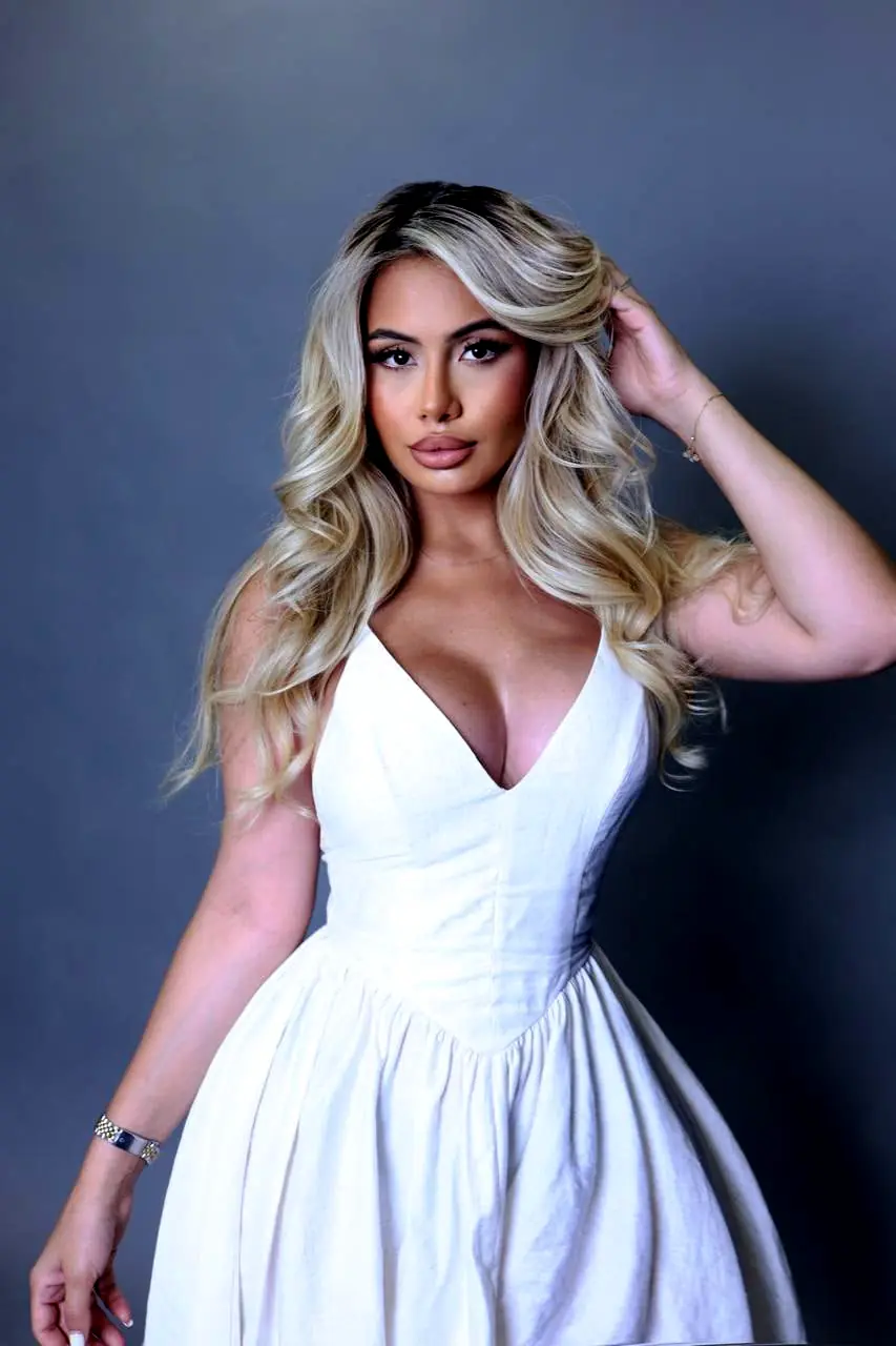 Mirel - Escorte - №2685, Height: 173, Age: 27, Weight: 55