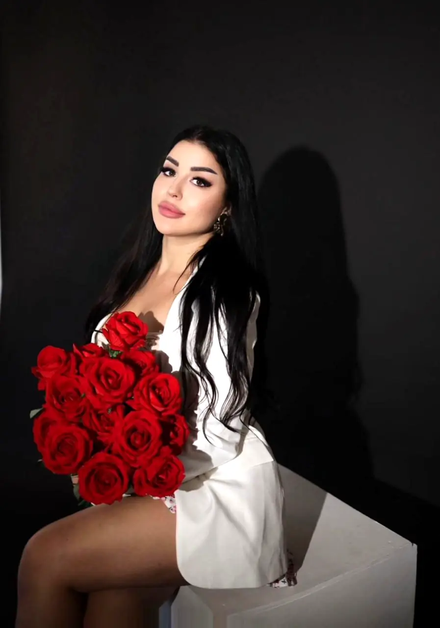 Aishe - Escorte - №2897, Height: 170, Age: 24, Weight: 57
