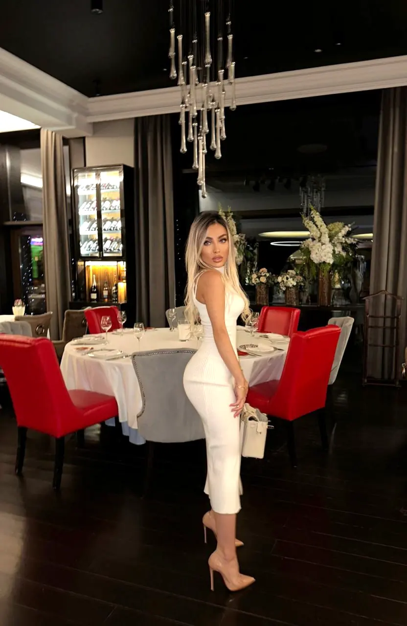 Marie - Escorte - №2832, Height: 170, Age: 20, Weight: 50