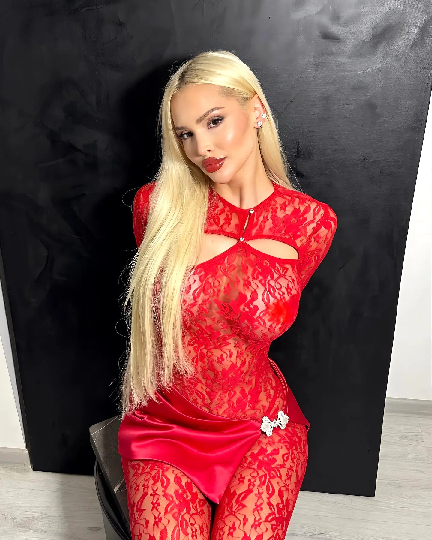 Arine - Escorte - №3472, Height: 174, Age: 25, Weight: 62