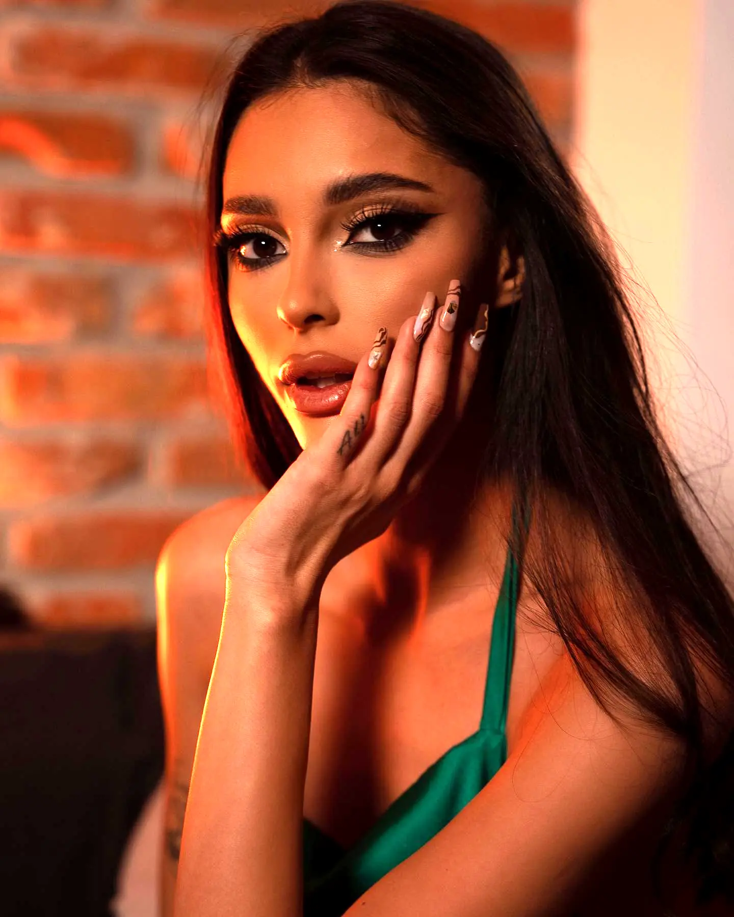 Cassandra - Escorte - №3630, Height: 174, Age: 23, Weight: 54